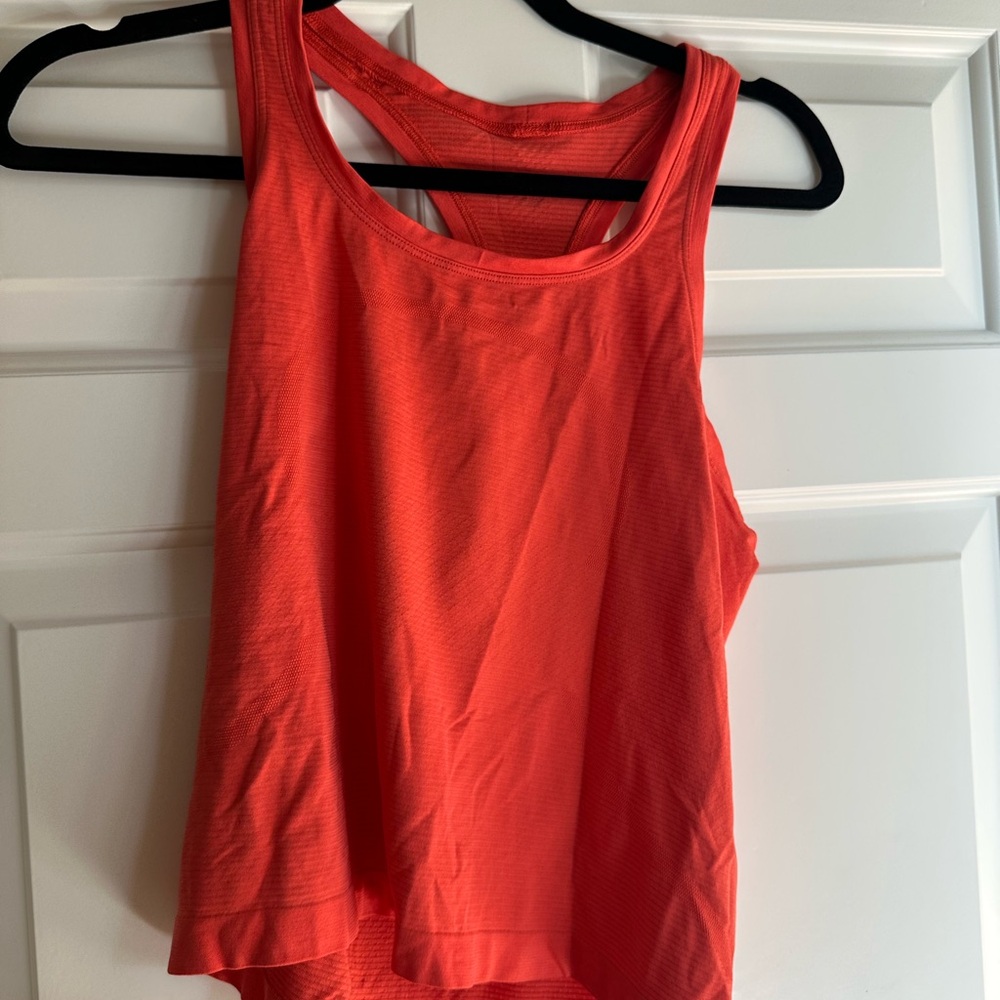 Lululemon Women's Sleeveless Coral Top